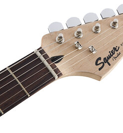 Alternative view of GUITARRA ELECT SQUIER BULLET STRAT BLACK SSS RWN