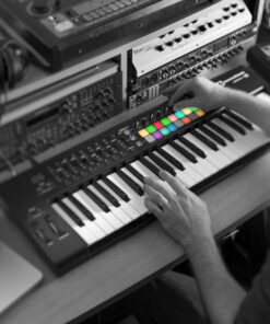 Alternative view of CONTROLADOR MIDI NOVATION LAUNCHKEY 49 MK2