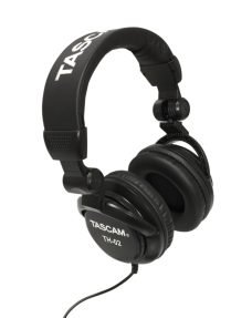 AURICULAR TASCAM TH-02 CERRADO